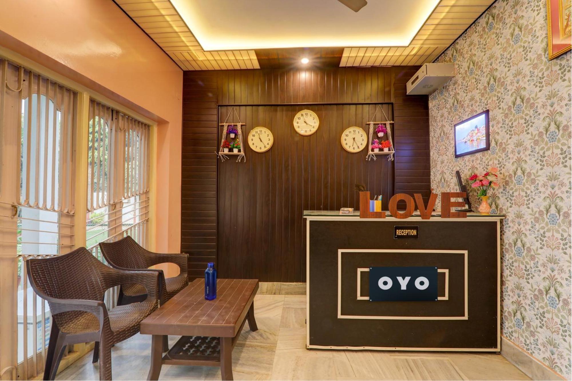 Hotel O Flagship Adbhut Moment Hotel Varanasi Esterno foto