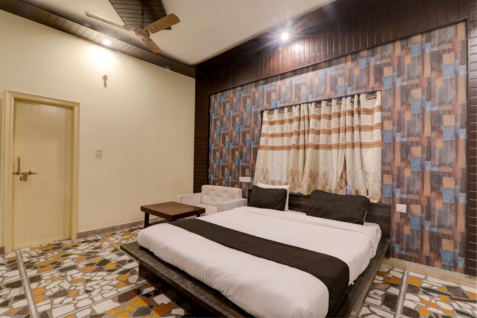 Hotel O Flagship Adbhut Moment Hotel Varanasi Esterno foto