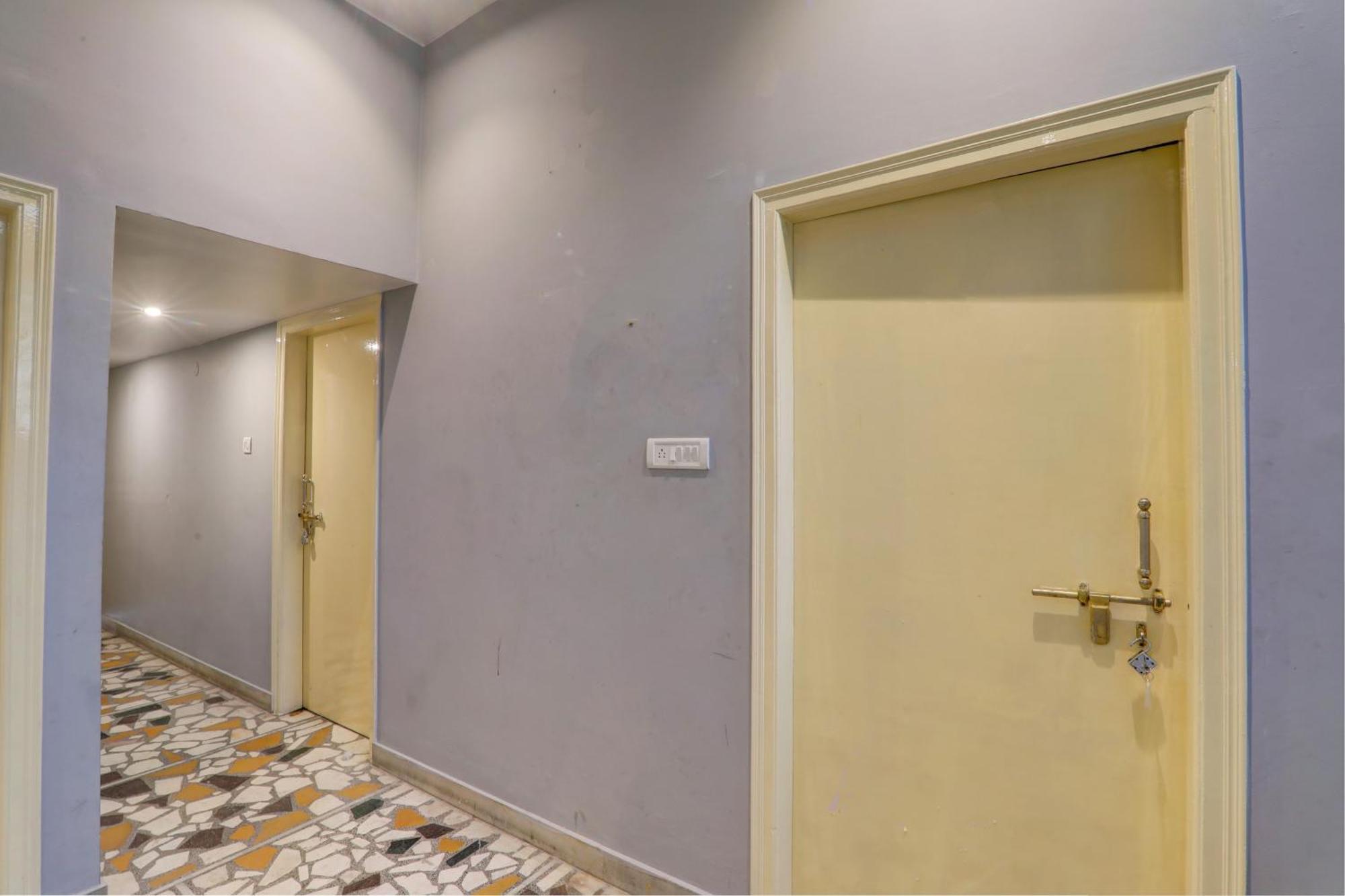 Hotel O Flagship Adbhut Moment Hotel Varanasi Esterno foto