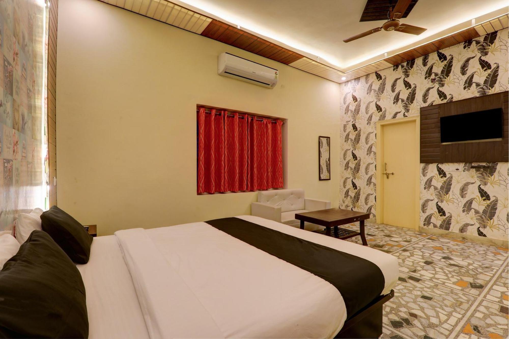 Hotel O Flagship Adbhut Moment Hotel Varanasi Esterno foto